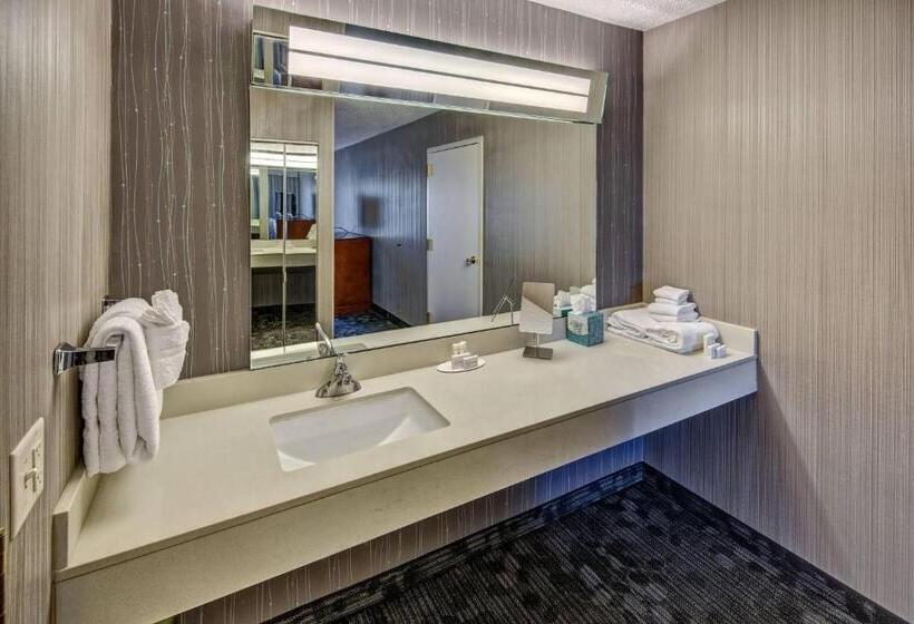 스위트 킹사이즈 침대, Courtyard By Marriott Springfield