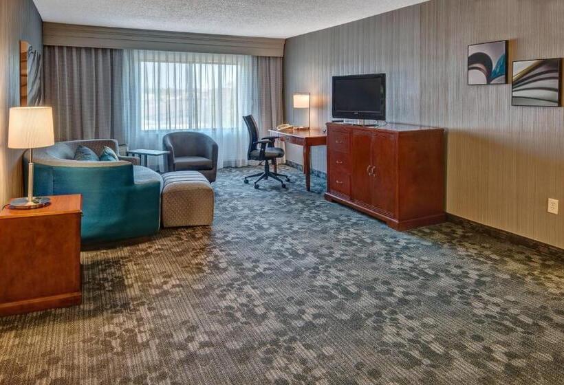 스위트 킹사이즈 침대, Courtyard By Marriott Springfield