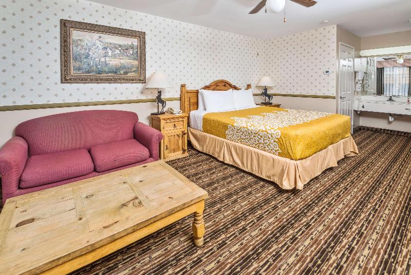 Люкс Кровать Кинг, Days Inn By Wyndham Lebec