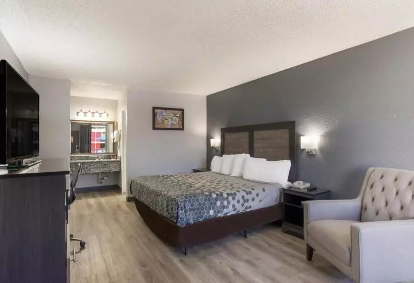 キングサイズベッドのスタンダードルーム, Econo Lodge