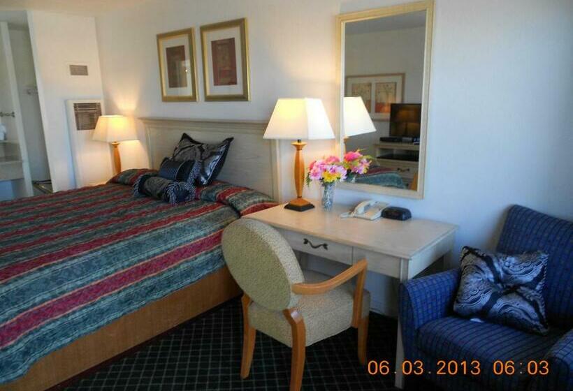 חדר סטנדרט עם מיטת קינג, Fireside Inn By The Beach Boardwalk & Bowling