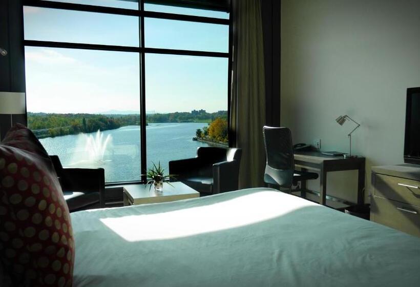 غرفة ديلوكس سرير كينج, Grand Hotel Times Sherbrooke