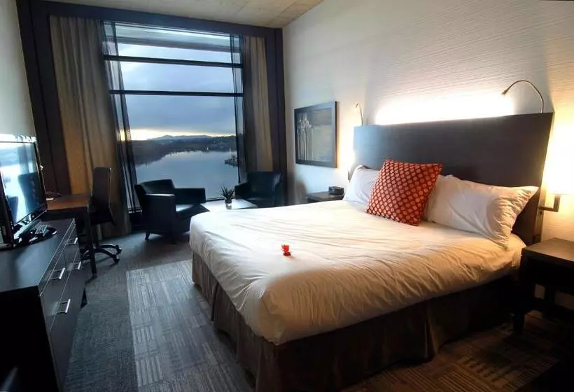 キングサイズベッドのデラックスルーム, Grand Hotel Times Sherbrooke