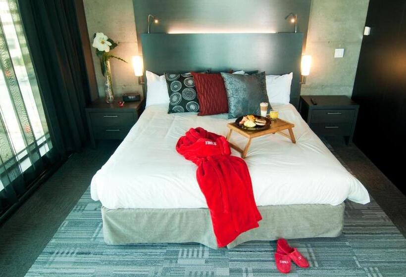 Люкс Престиж, Grand Hotel Times Sherbrooke