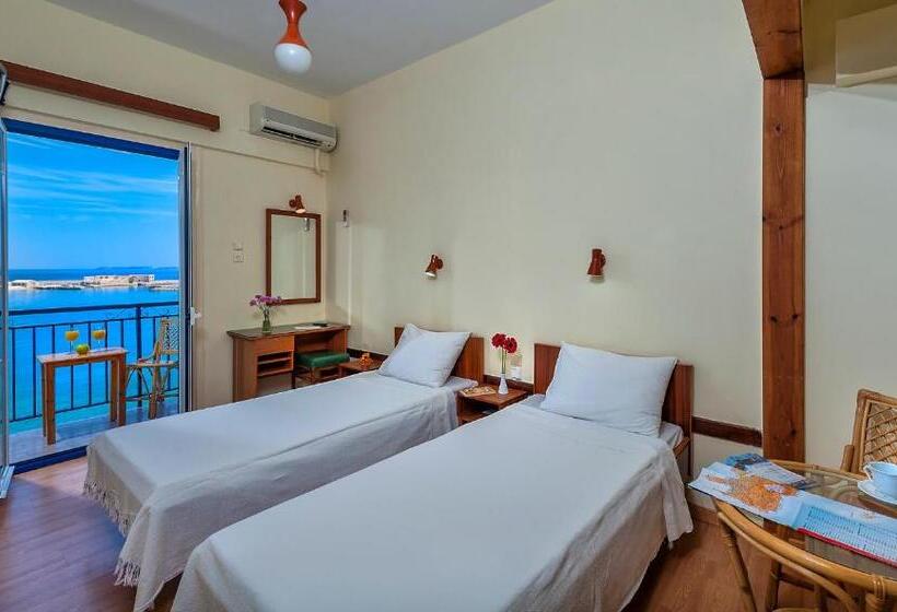 스탠다드 룸 바다 전망, Lucia