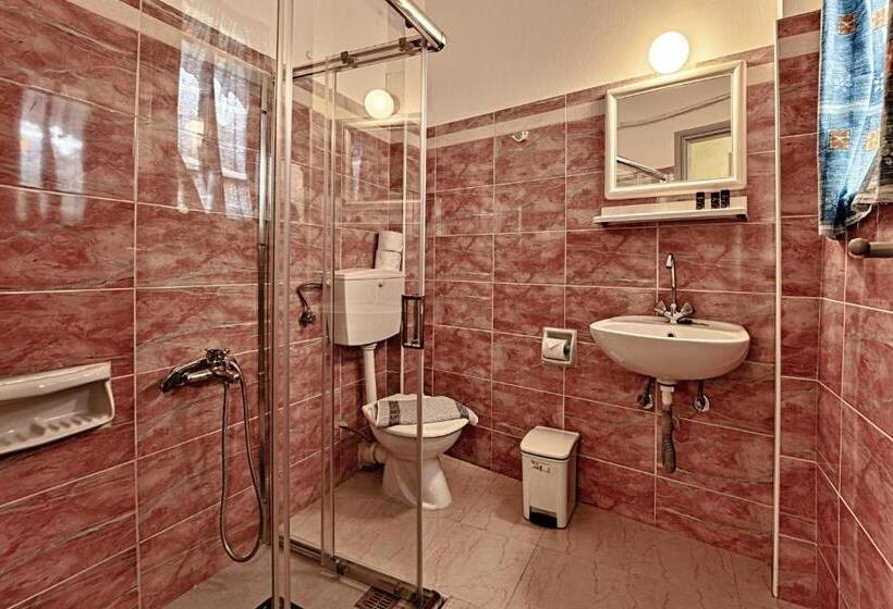 Triple Room Sea View, Lucia