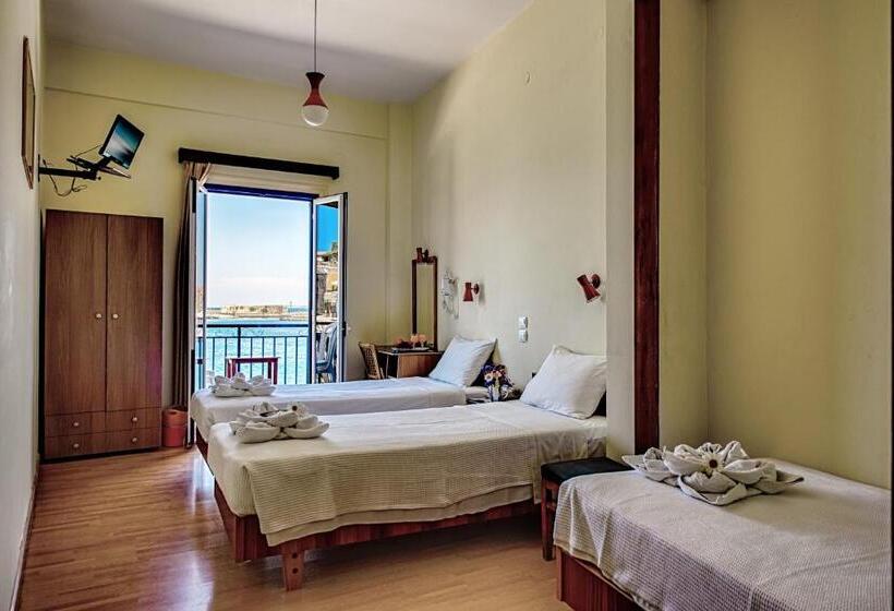 Triple Room Sea View, Lucia