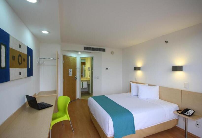 高级大房间, One Guadalajara Centro Historico