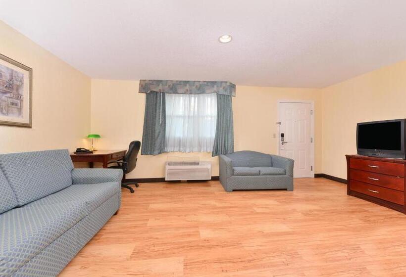 Люкс, Tower Inn And Suites Of Guilford / Madison