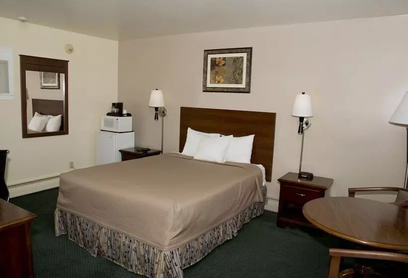 اتاق استاندارد با تخت دوبل, Travelers Inn