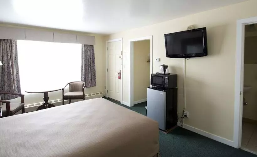 اتاق استاندارد با تخت دوبل, Travelers Inn