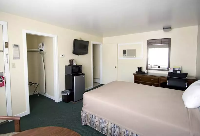 اتاق استاندارد با تخت دوبل, Travelers Inn
