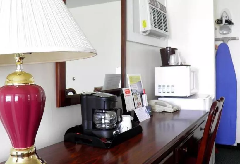 اتاق استاندارد, Travelers Inn