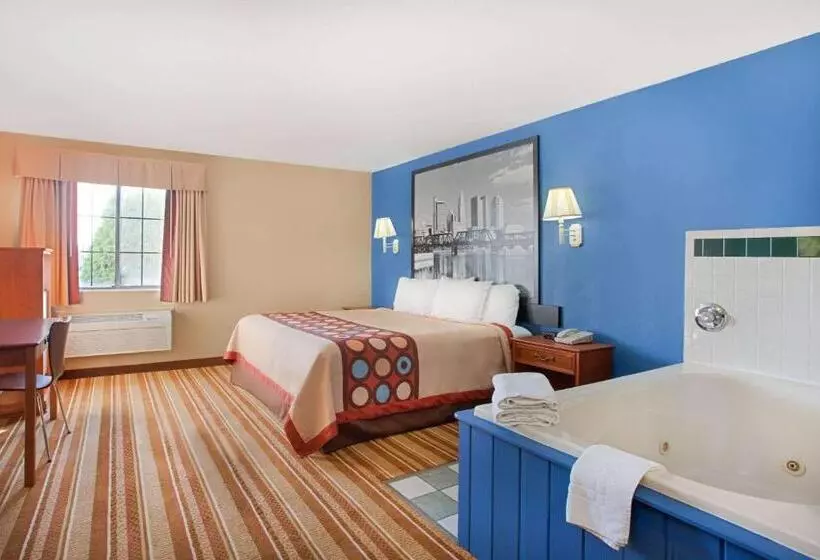 Deluxe Suite King Bed, Super 8 By Wyndham Defiance