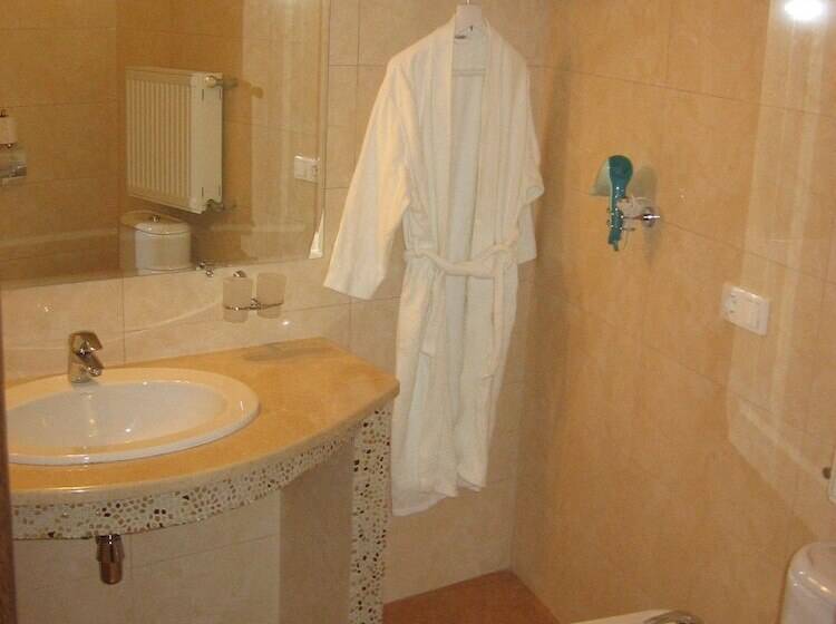 سوییت جونیور, Villa Panama