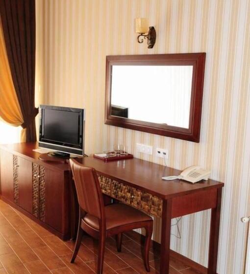 سوییت جونیور, Villa Panama