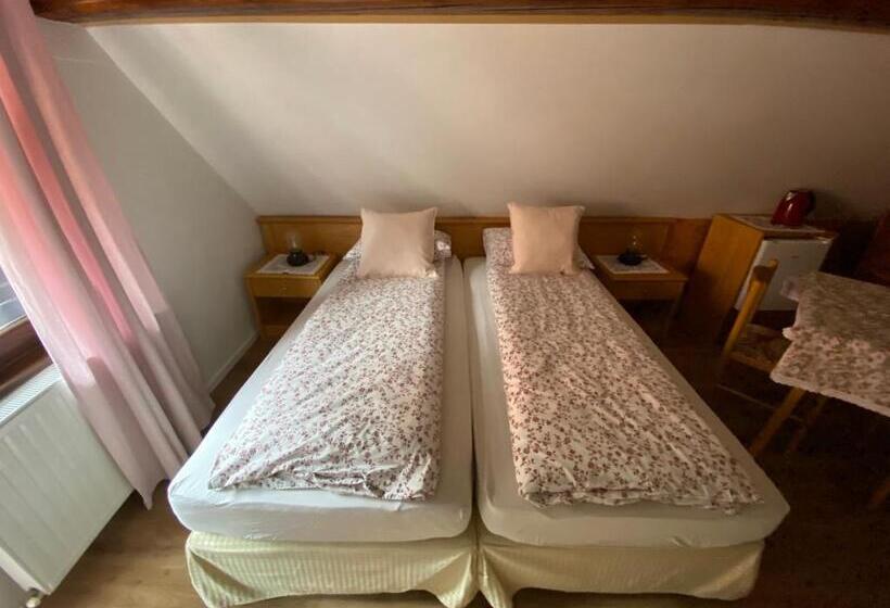 اتاق استاندارد با بالکن, Hiša Planšar Bohinj Accommodations