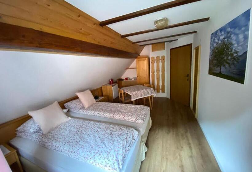 اتاق استاندارد با بالکن, Hiša Planšar Bohinj Accommodations