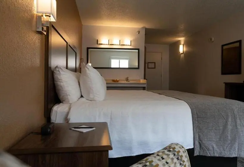キングサイズベッドのスタンダードルーム, Riviera Motor Lodge