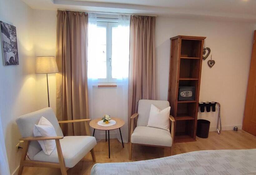 غرفة قياسية سرير كينج, Boutique Hotel Krone