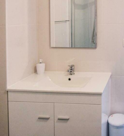 غرفة قياسية مطلّة علي البحر مزوَّدة بشُرفة, Colina Do Elétrico