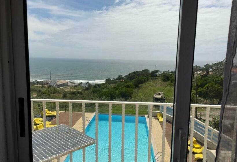 غرفة قياسية مطلّة علي البحر مزوَّدة بشُرفة, Colina Do Elétrico