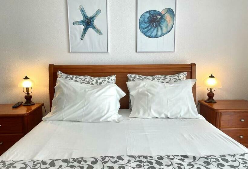 غرفة قياسية مطلّة علي البحر مزوَّدة بشُرفة, Colina Do Elétrico