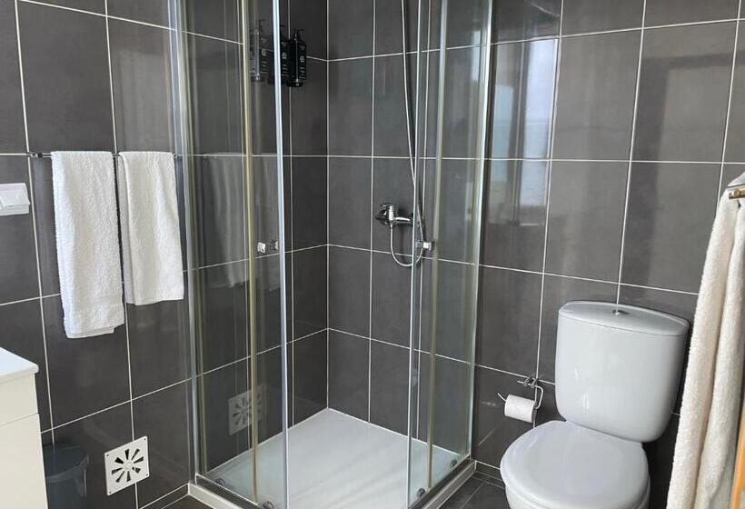 غرفة ديلوكس مطلّة علي البحر مزوَّدة بشُرفة, Colina Do Elétrico