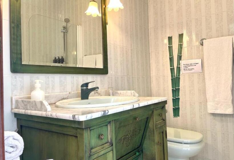 غرفة ديلوكس مطلّة علي البحر مزوَّدة بشُرفة, Colina Do Elétrico