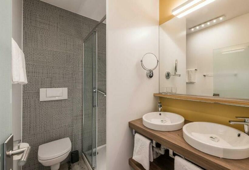 스탠다드 스튜디오, Residence Hirzer