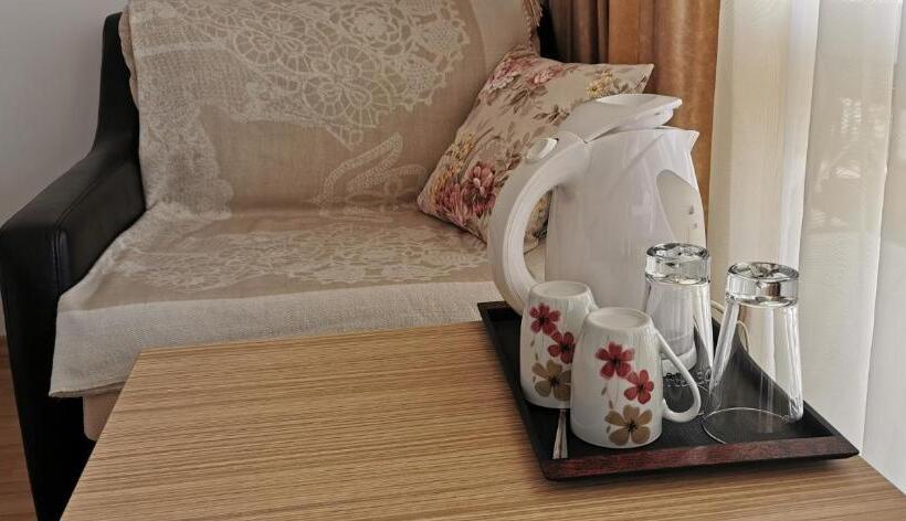 غرفة قياسية مطلّة علي البحر, Villa Lazuren Bryag