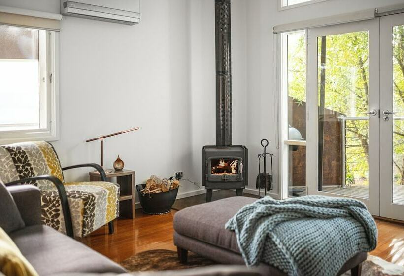 豪华工作室, The Buckland Studios