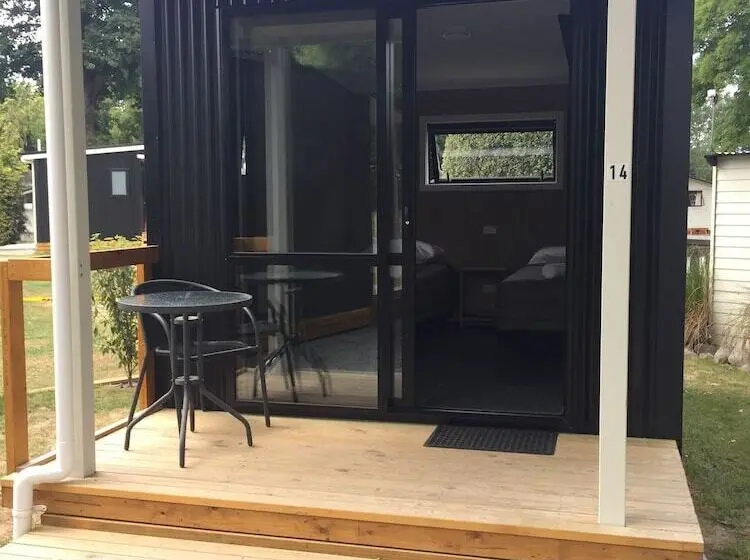 デラックスキャビン, Geraldine Top 10 Holiday Park