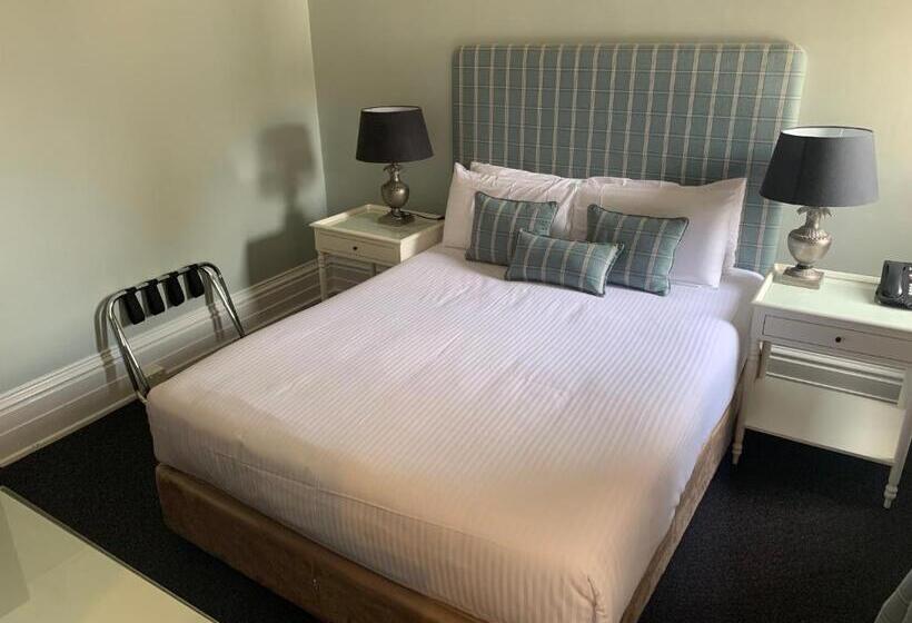 اتاق استاندارد با بالکن, Duntryleague