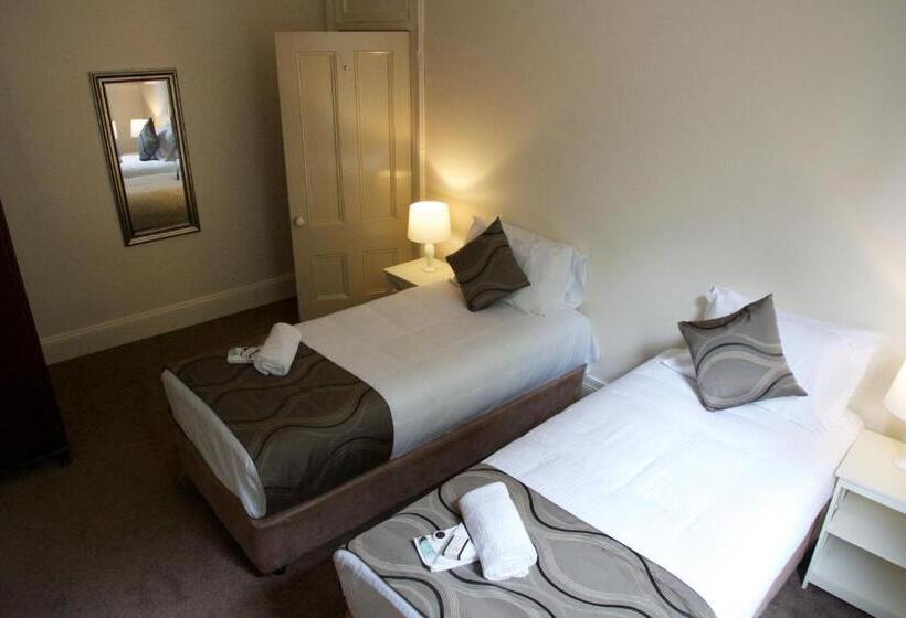 آپارتمان 3 خوابه, Duntryleague