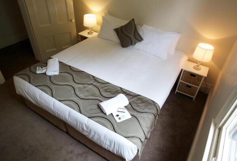 آپارتمان 3 خوابه, Duntryleague