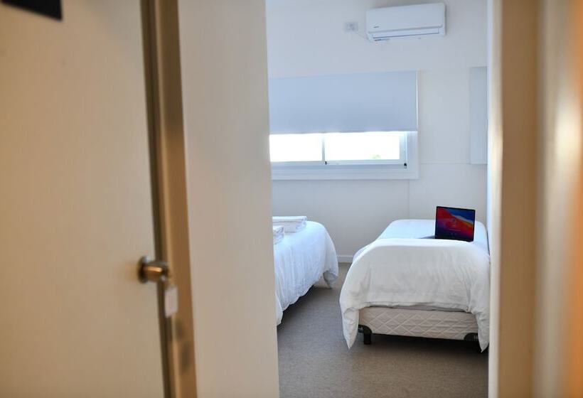 اتاق استاندارد سه نفره, O2 Hotel Gualeguaychú