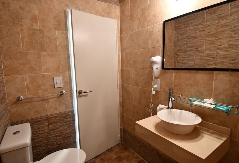 اتاق استاندارد سه نفره, O2 Hotel Gualeguaychú