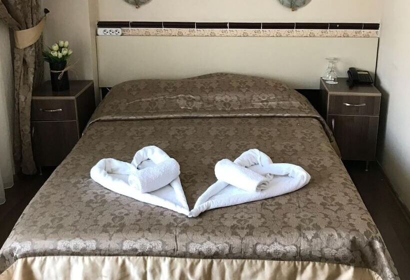 غرفة قياسية ثلاثية, Askin Art