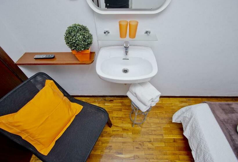 Номер Стандарт, Barcelona City Seven