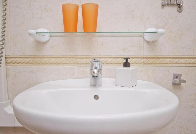 Номер Стандарт, Barcelona City Seven