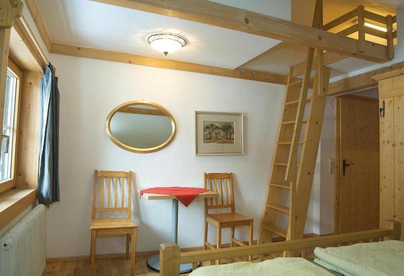 סוויטה משפחתית, Alpengasthof Paletti