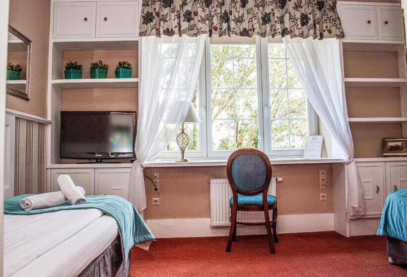 Standard-huone, American House Hennela