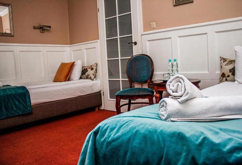 Standard-huone, American House Hennela