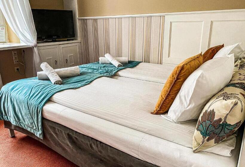 Standard-huone, American House Hennela