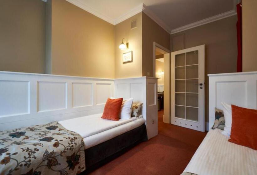 Huoneisto 1 Makuuhuone, American House Hennela