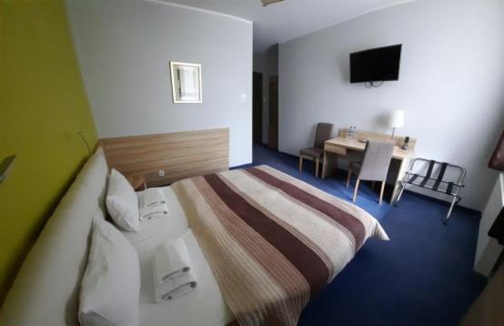 标准间带漩涡浴缸, Arsenał