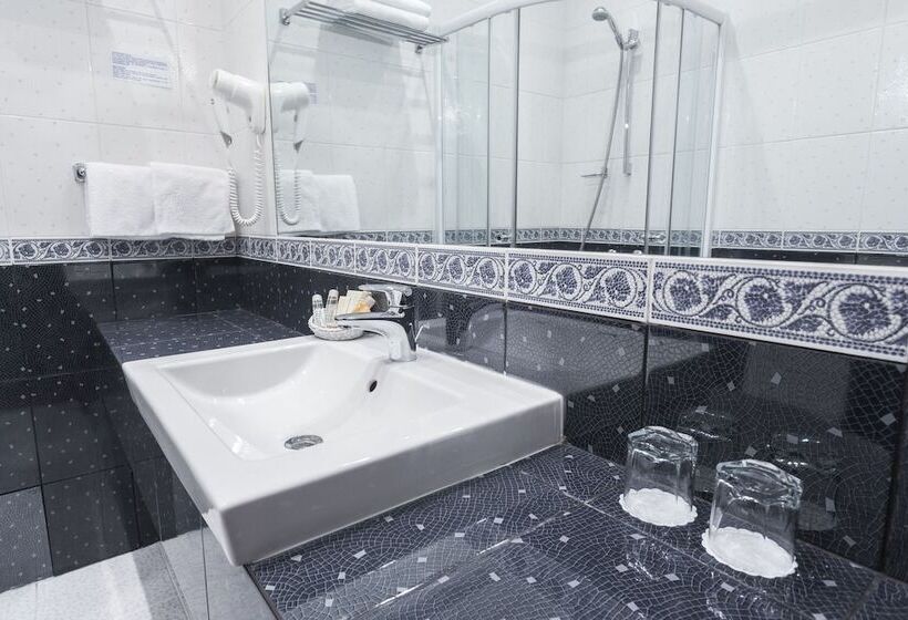 سوییت جونیور, Artradischev