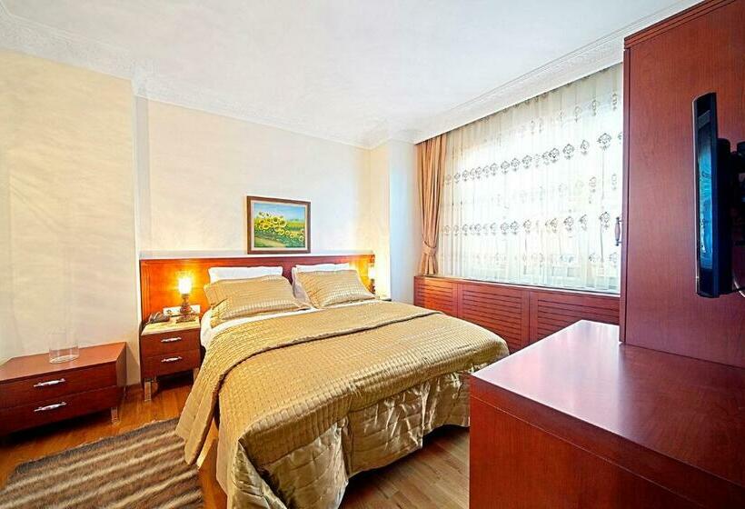 اتاق لوکس, Dilhayat Kalfa