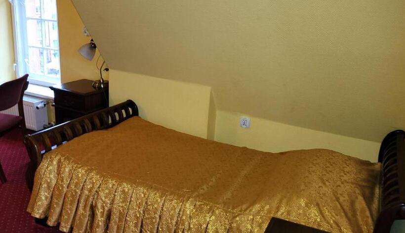 Номер Economy, Dom Schumannów